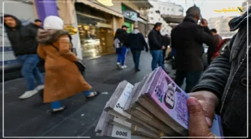 عودة التراجع.. الليرة السورية اليوم تخالف التوقعات أمام الدولار 1